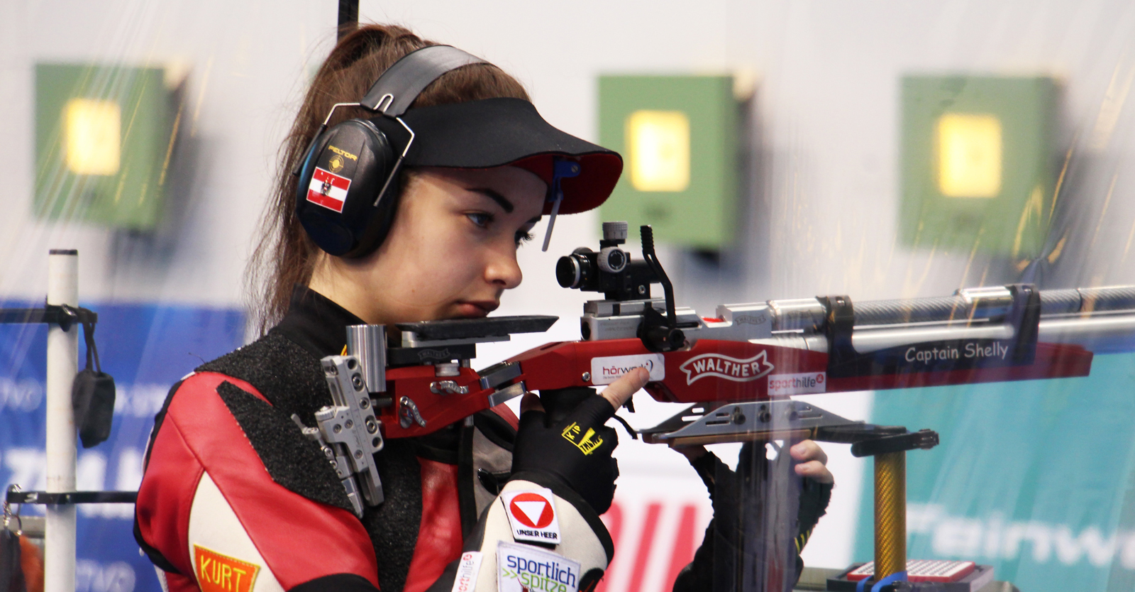 Sheileen Waibel mit dem Luftgewehr © Margit Melmer, ÖSB