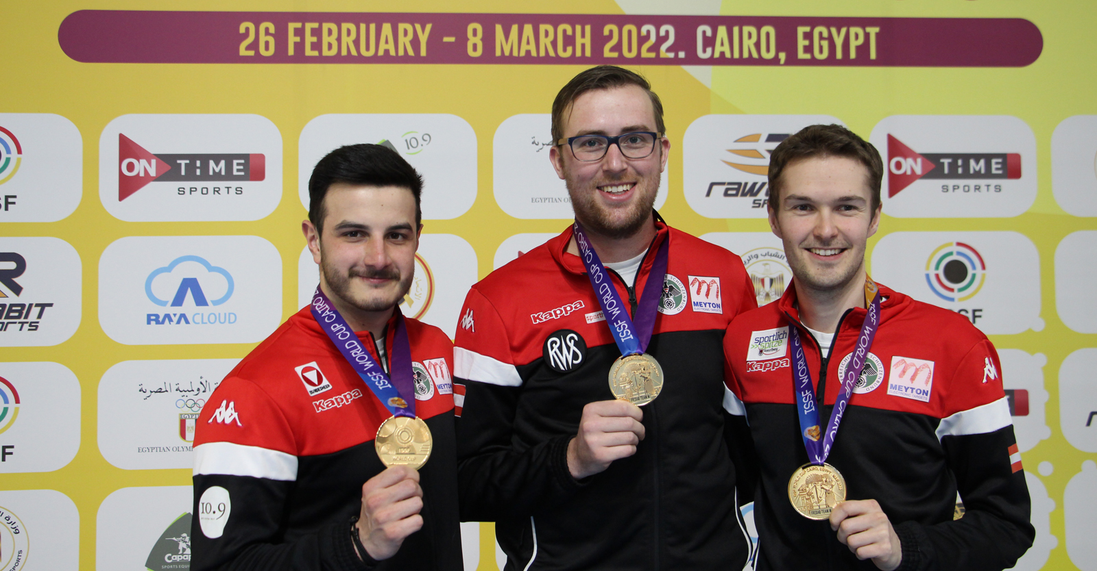Die strahlenden Weltcup-Sieger Andreas Thum, Gernot Rumpler und Thomas Mathis © Margit Melmer, ÖSB