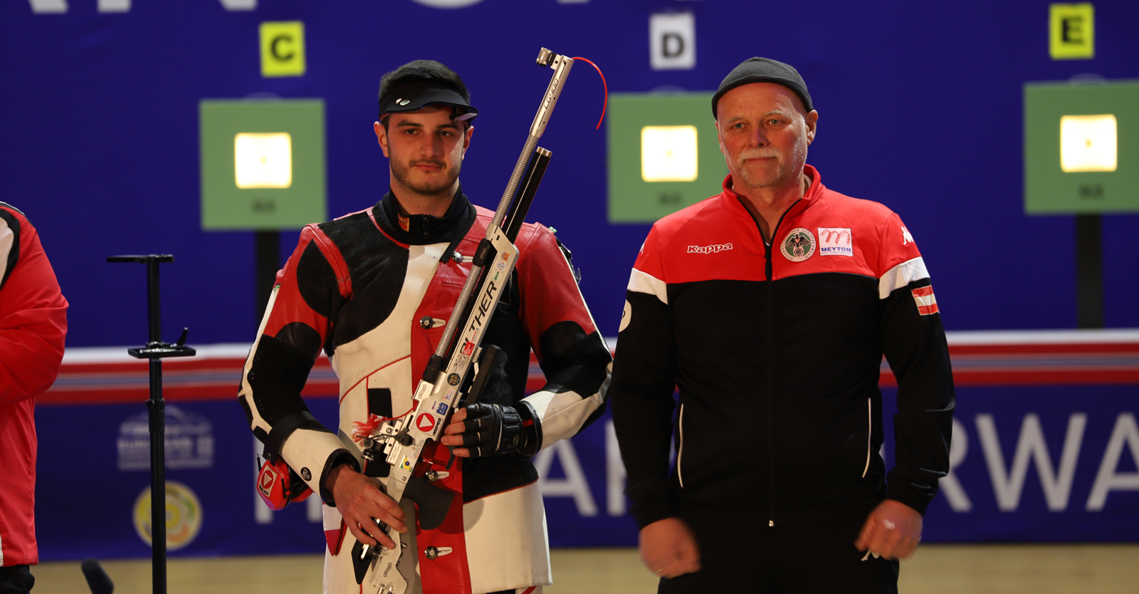 Andreas Thum mit ÖSB-Trainer Hubert Bichler nach dem Semifinale © Sheileen Waibel