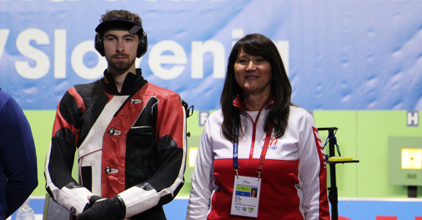 Tobias Mair und ÖSB-Sportkoordinatorin Margit Melmer im Luftgewehr-Finale © Patrick Diem