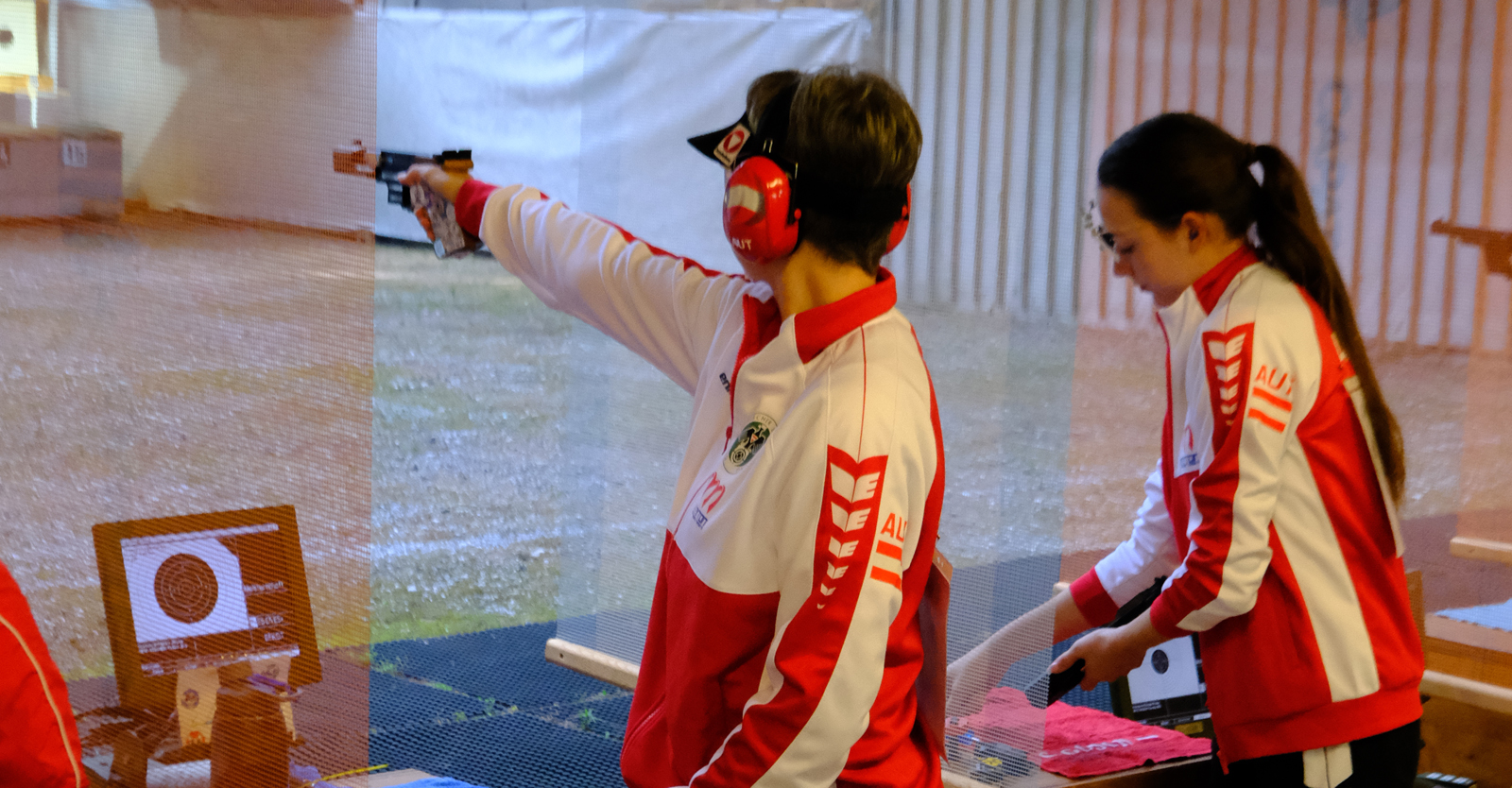 WM-Bronzemedaillengewinnern Sylvia Steiner tritt auch bei der ÖM in Schwoich erfolgreich mit der Standardpistole an © Neururer