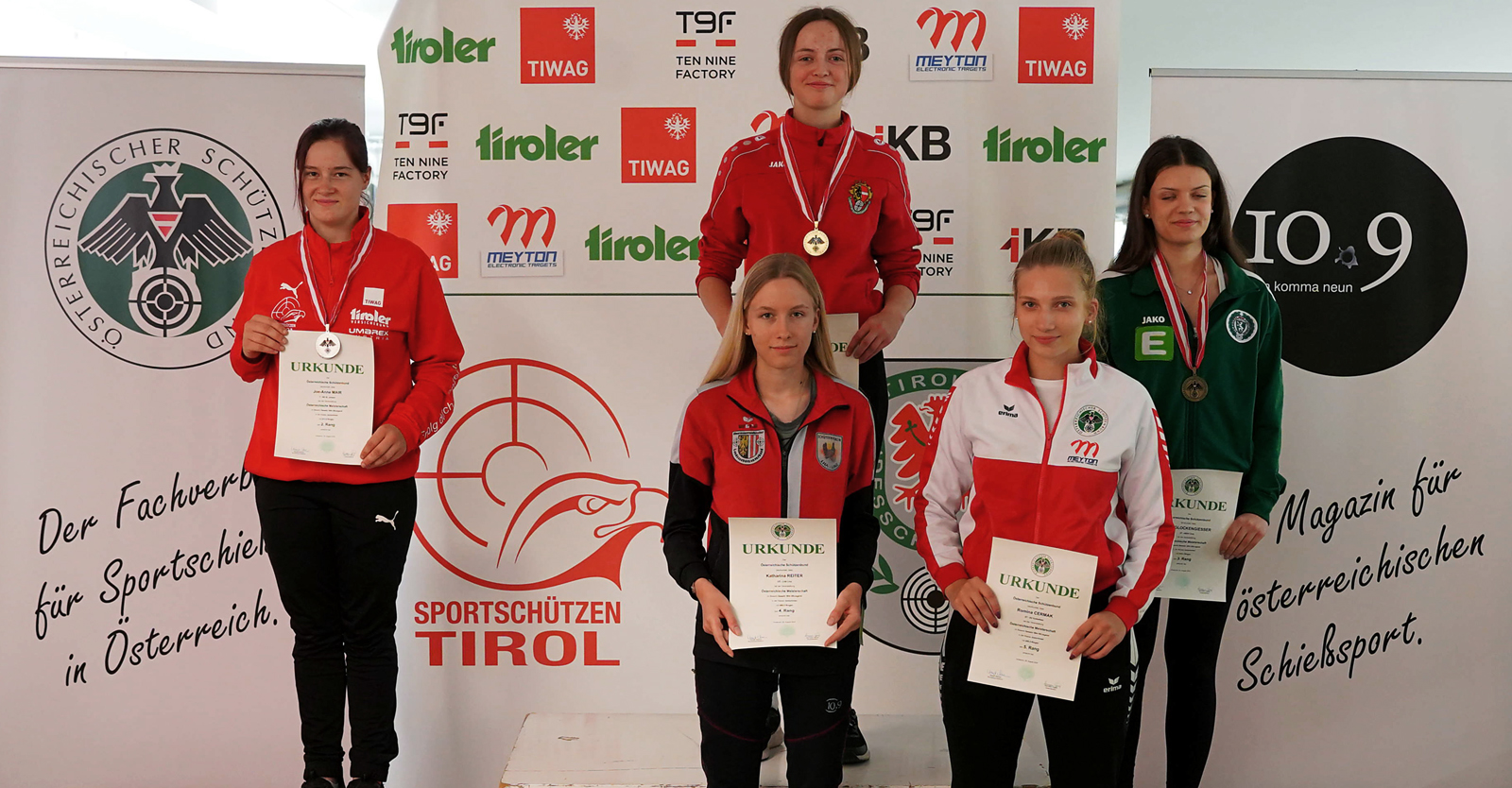 Siegerehrung KK-Liegend Juniorinnen mit Siegrin Victoria Lienbacher © Christian Kramer