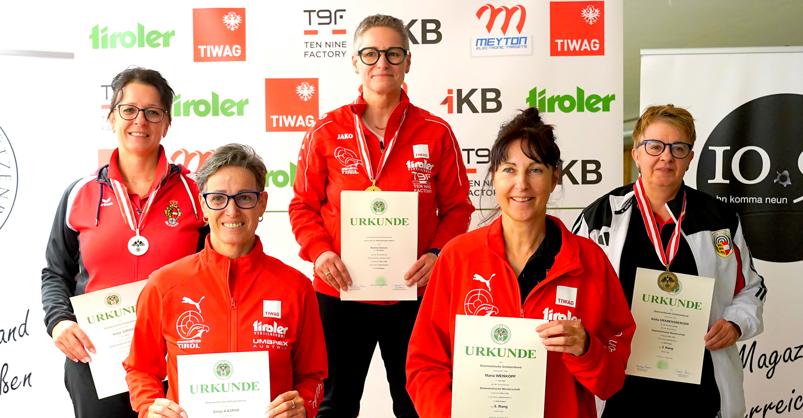 Einen neuen Österreichischen Rekord erzielte Martina Chamson (Mitte) im 2x30 der Seniorinnen 1 © Christian Kramer