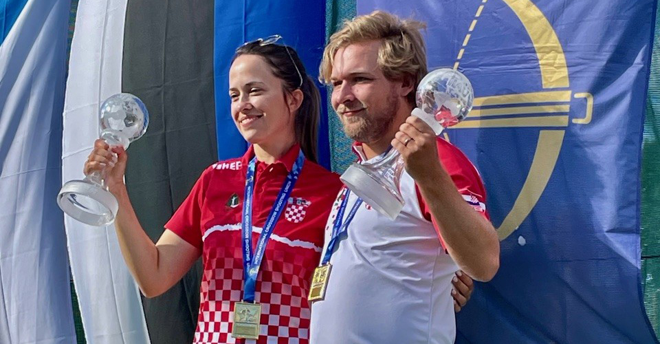 Die IAU-FeldarmbrustschützInnen des Jahres und WeltcupfinalsiegerInnen Pereglin und Oborovečki (beide CRO) © Ingrid Lugmayr