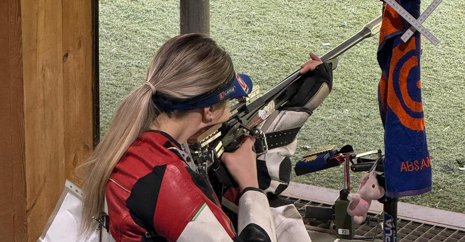 Rebecca Köck im Kniend des KK-Dreistellungsmatches © Hermann Rainer, ÖSB