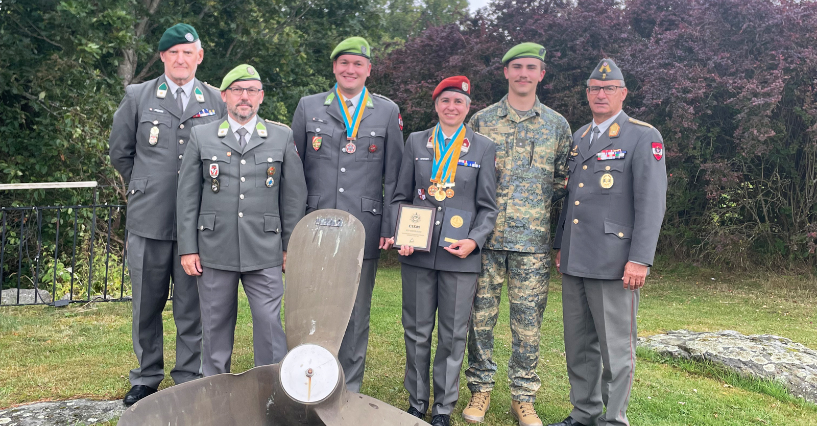 CISM Team Austria: Erwin Proksik, Trainer Andreas Sodl, Daniel Kral, Sylvia Steiner, Korbinian Putz, Team Captain Gerhard Köstner (v.l.)
